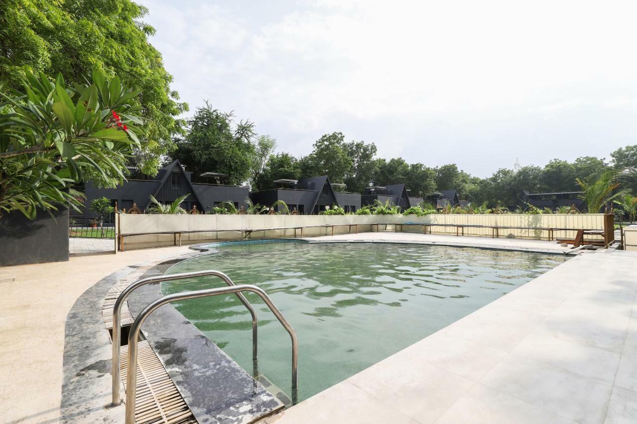 Oyo 48991 Serene Cottages And Resorts Vadodara Kültér fotó